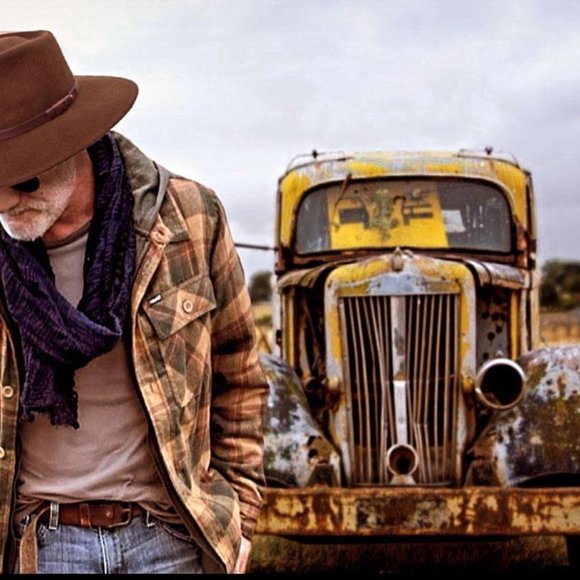 Meet your Posher, Stephen - Picture 5 of 10